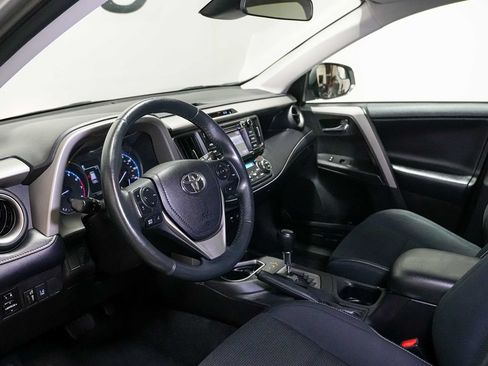 Used 2018 Toyota RAV4 XLE FWD image 14