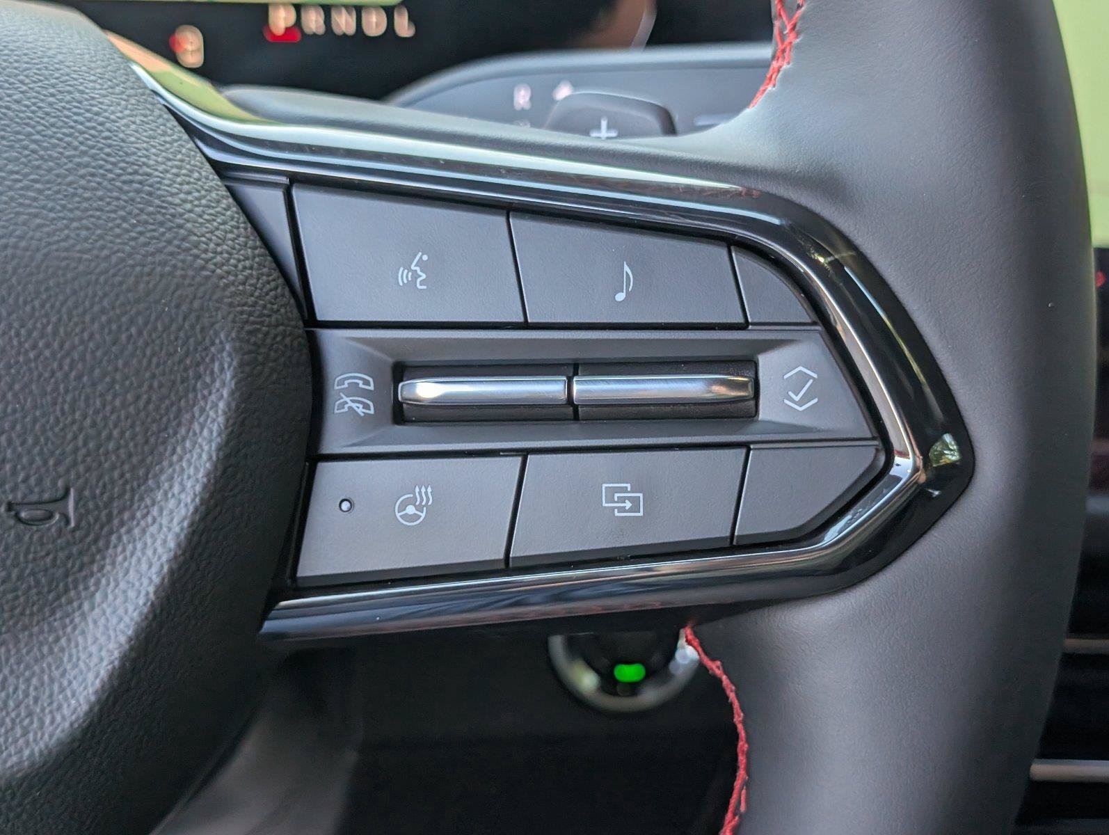 New 2027 Chevrolet Traverse RS FWD image 29