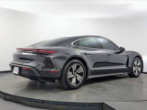 Used 2020 Porsche Taycan 4S AWD/4WD image 8