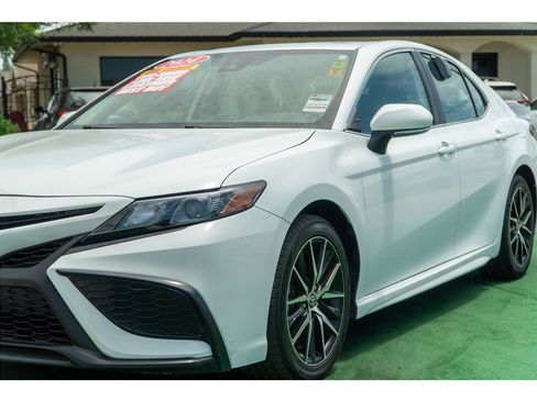 Used 2024 Toyota Camry SE w/ Convenience Package FWD image 30