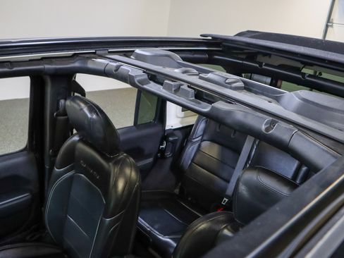 Used 2021 Jeep Wrangler Unlimited Sahara w/ Cold Weather Group image 29