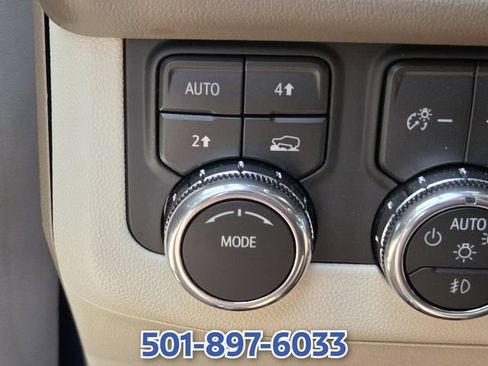 Used 2026 GMC Yukon Denali AWD/4WD image 29