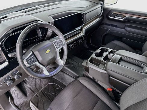 Used 2023 Chevrolet Silverado 1500 LT AWD/4WD image 14