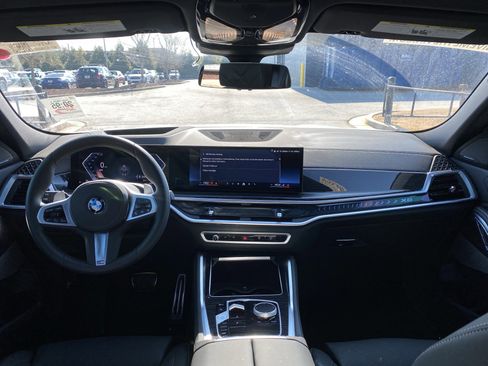 Used 2026 BMW X6 xDrive40i w/ Climate Comfort Package image 21