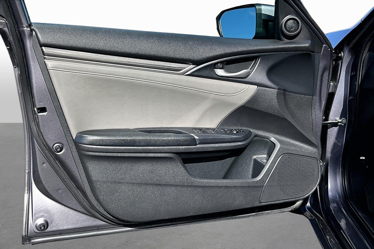 Used 2020 Honda Civic EX-L image 17