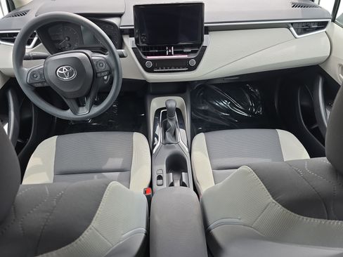 Used 2024 Toyota Corolla LE image 9