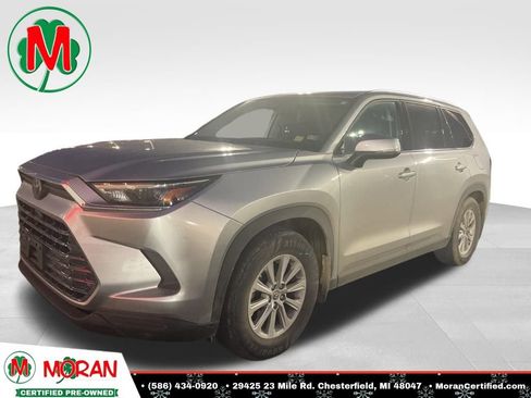 Used 2024 Toyota Grand Highlander XLE image 1