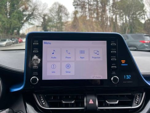 Used 2019 Toyota C-HR XLE image 23