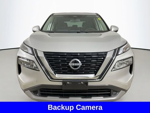 Used 2023 Nissan Rogue SV image 2