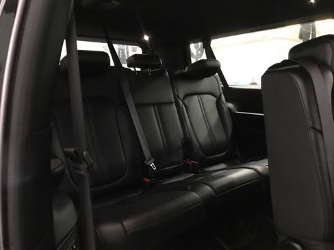 Used 2024 Jeep Wagoneer L Series II w/ Flexible Seating Group image 29