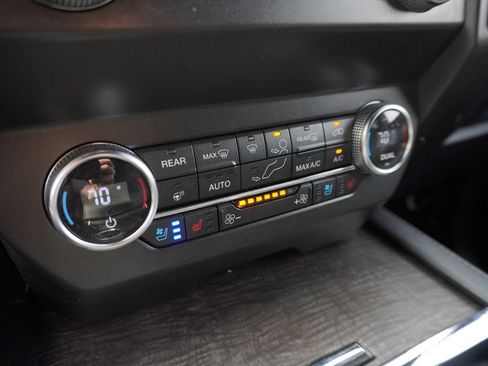 Used 2021 Ford Expedition Limited AWD/4WD image 18