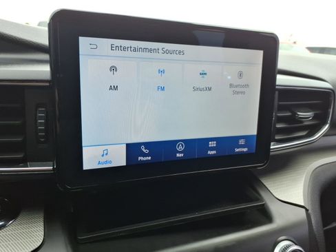 Used 2020 Ford Explorer XLT w/ Equipment Group 202A image 17