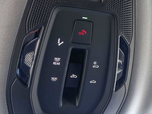 Used 2025 Audi Q6 e-tron Premium w/ Convenience Package image 37