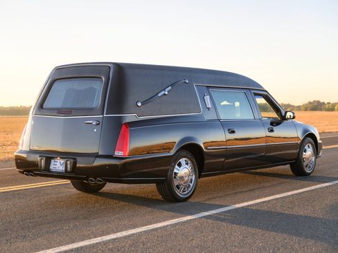 Used 2009 Cadillac DTS Hearse FWD image 69