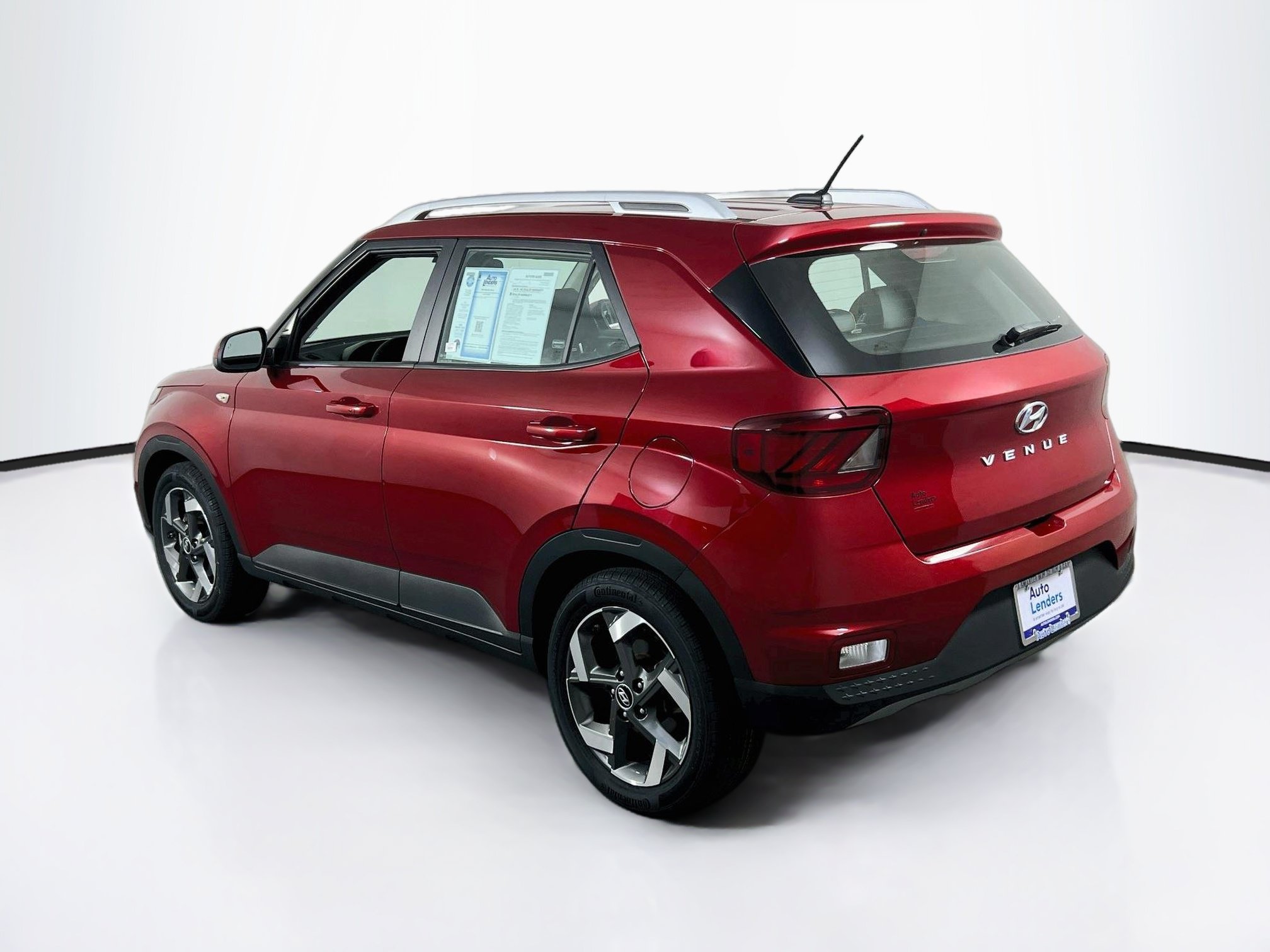 Used 2024 Hyundai Venue Limited FWD image 7