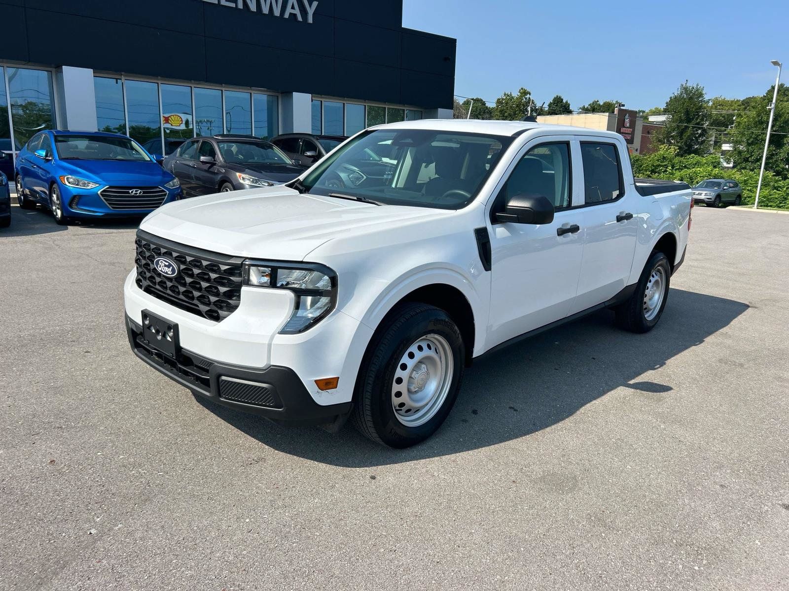 Used 2025 Ford Maverick XL FWD image 7