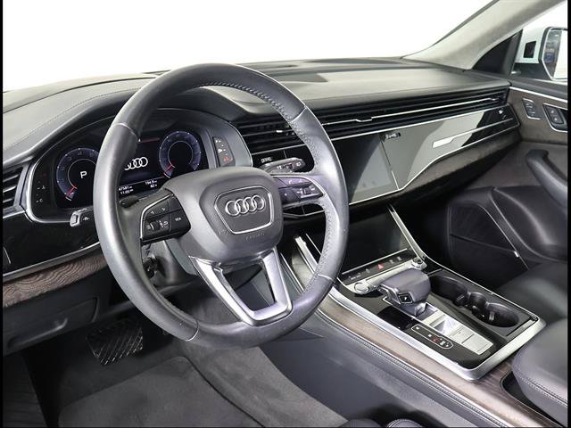 Used 2019 Audi Q8 Prestige AWD/4WD image 6