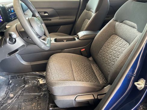 Used 2026 Nissan Kicks SV w/ Cold Weather Package FWD image 25