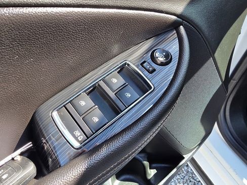 Used 2020 Chevrolet Impala LT FWD image 11