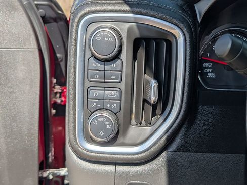 Used 2021 Chevrolet Silverado 1500 RST w/ Z71 Off-Road Package image 11