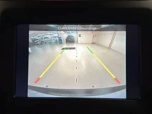 Used 2021 Jeep Cherokee Latitude Lux FWD image 19