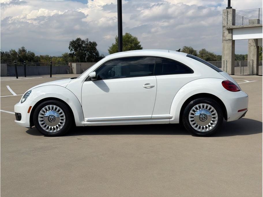 Used 2013 Volkswagen Beetle 2.5 FWD image 4