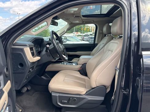 Used 2024 Ford Expedition Max Limited RWD image 11