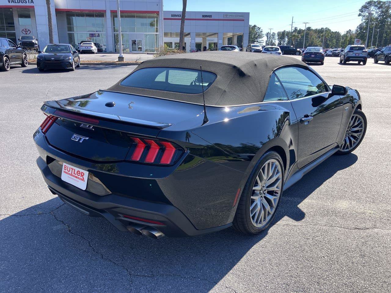 Used 2025 Ford Mustang GT Premium RWD image 5