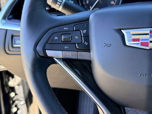 Used 2021 Cadillac XT6 Premium Luxury image 33