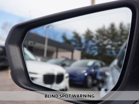 Used 2019 Chevrolet Equinox Premier image 3