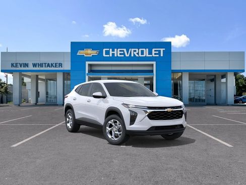 New 2026 Chevrolet Trax LS w/ LS Convenience Package FWD image 1