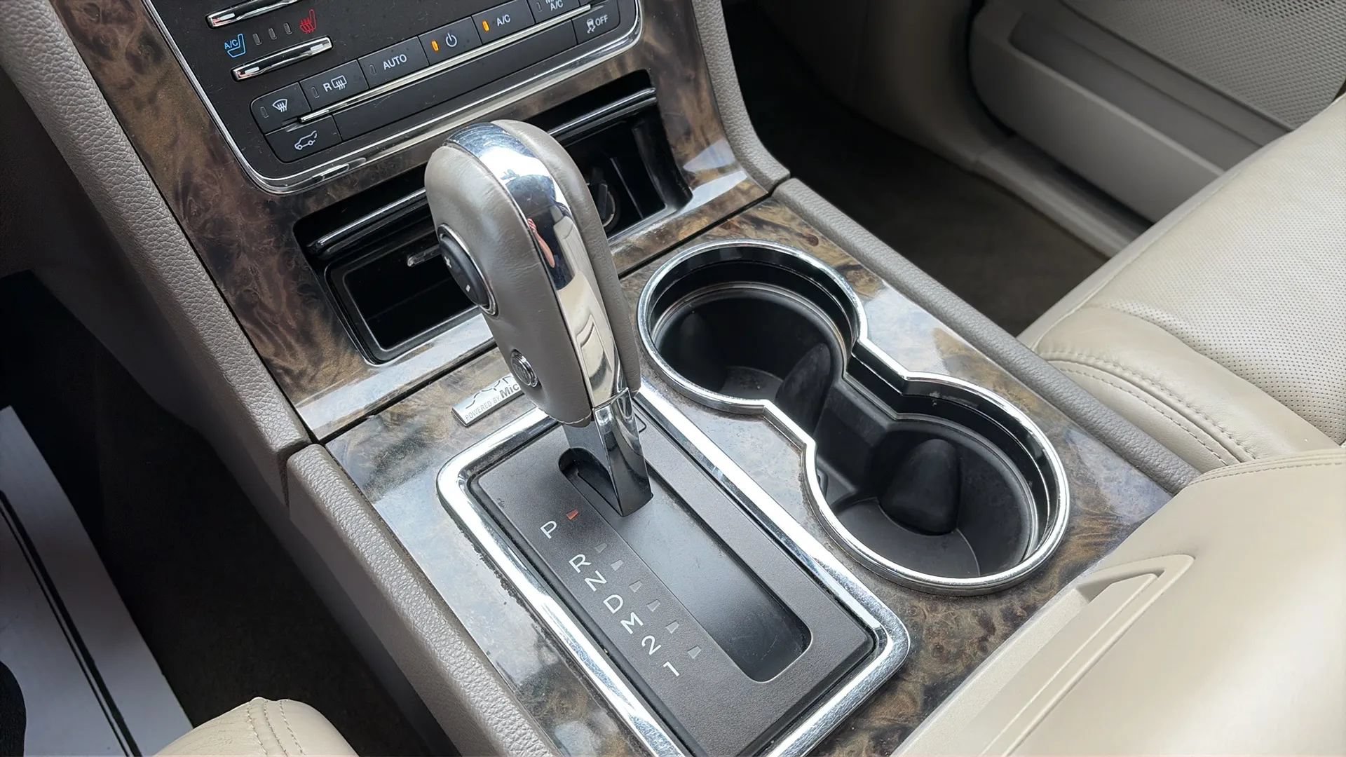 Used 2015 Lincoln Navigator 2WD image 24