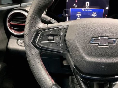 Used 2024 Chevrolet Trax RS FWD image 18