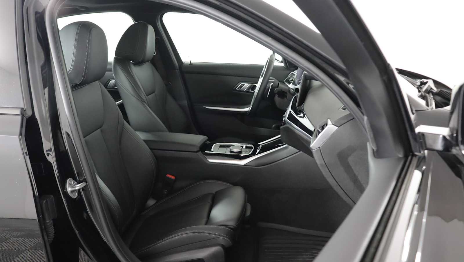 Used 2023 BMW 330i xDrive Sedan w/ Premium Package AWD/4WD image 10