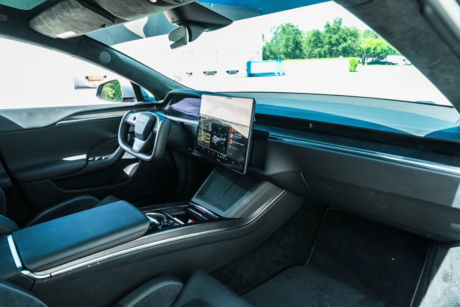 Used 2026 Tesla Model S Plaid AWD/4WD image 27
