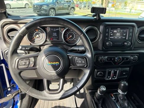 Used 2018 Jeep Wrangler Sport AWD/4WD image 16