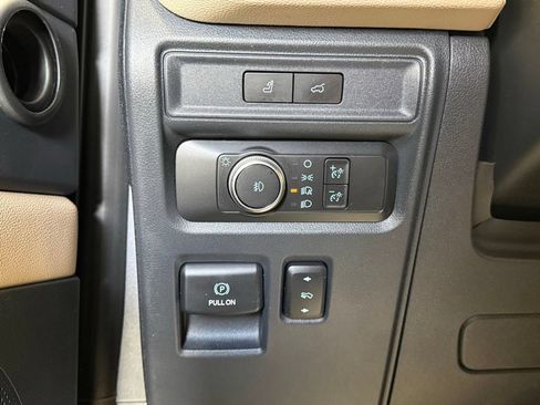 Used 2022 Ford Expedition Limited AWD/4WD image 18
