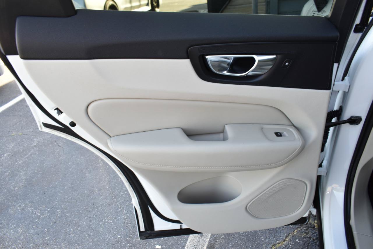 Used 2019 Volvo XC60 T8 Inscription w/ Advanced Package AWD/4WD image 37
