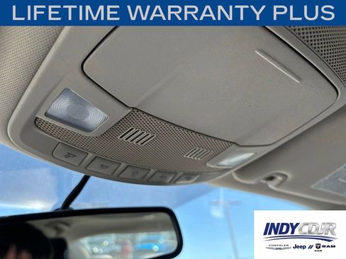 Used 2017 Ford Fusion SE w/ Fusion SE Technology Package AWD/4WD image 19
