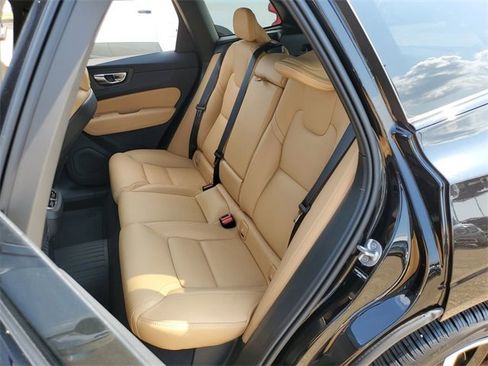 Used 2025 Volvo XC60 B5 Ultra w/ Protection Package Premier image 26