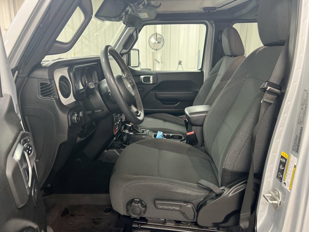 Used 2024 Jeep Wrangler Unlimited Sport AWD/4WD image 19