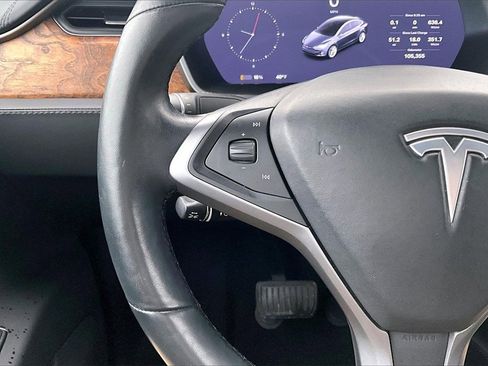 Used 2021 Tesla Model X Long Range image 17