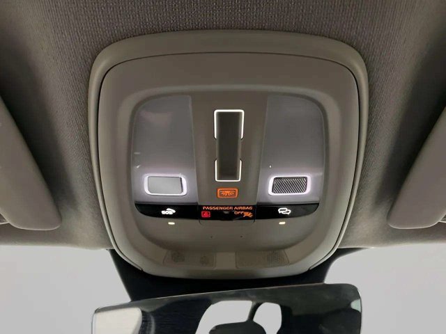 Used 2025 Volvo XC40 B5 Plus AWD/4WD image 59