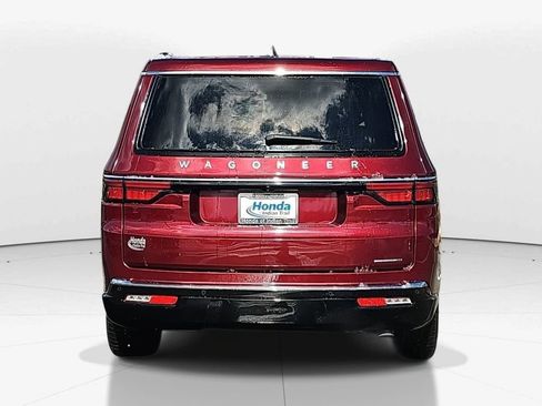 Used 2024 Jeep Wagoneer L Series II w/ Flexible Seating Group image 7