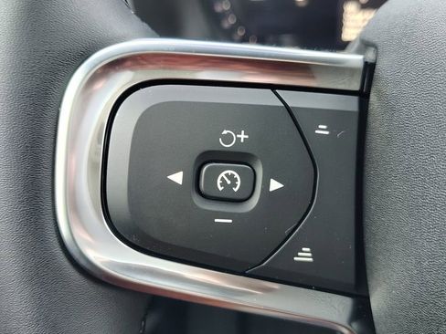 New 2026 Volvo XC40 B5 Ultra w/ Climate Package image 16