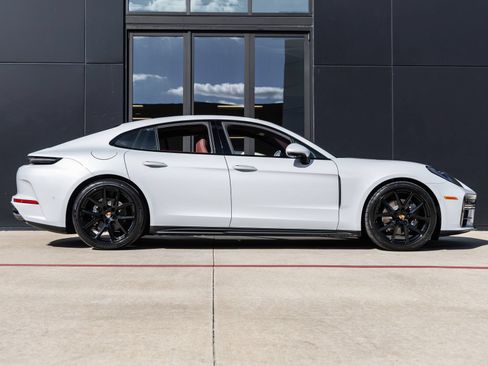 Certified 2026 Porsche Panamera RWD image 12