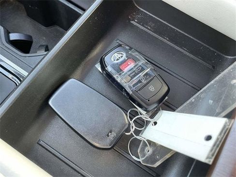 Used 2023 Toyota Tundra Capstone image 28