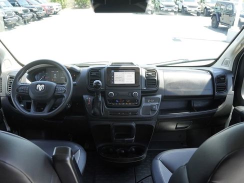 Used 2025 RAM ProMaster 2500 w/ Convenience Group FWD image 24