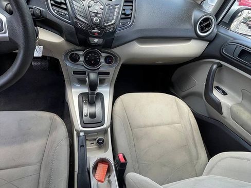 Used 2019 Ford Fiesta SE FWD image 5