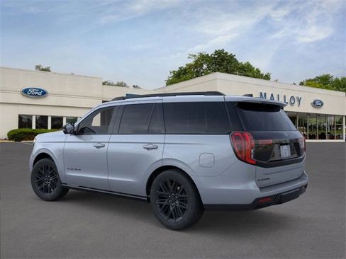 New 2026 Ford Expedition Platinum w/ Stealth Appearance Package image 4
